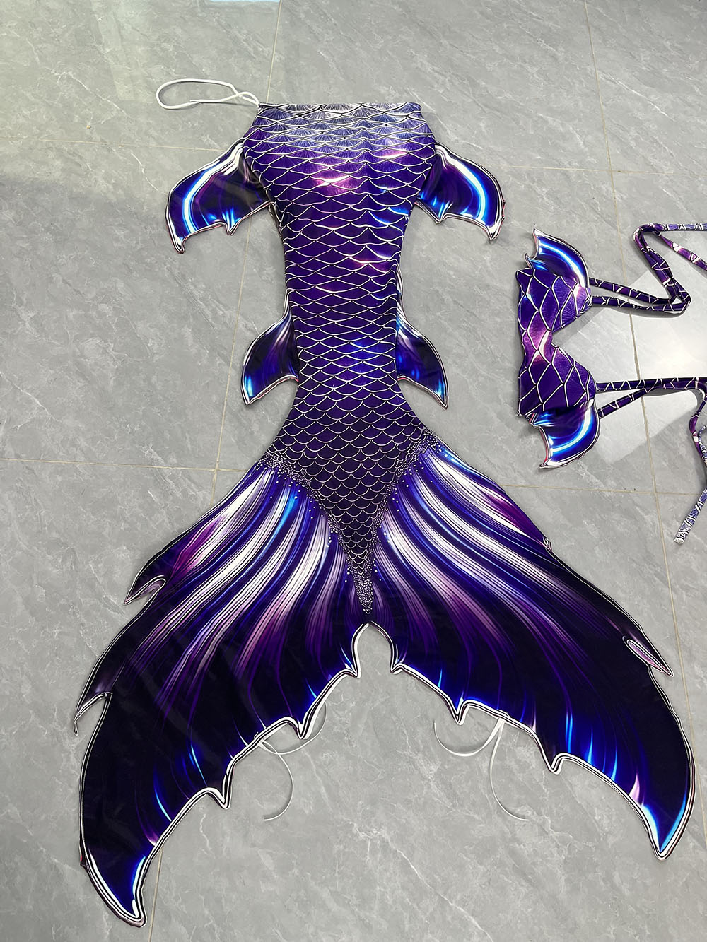 Colorful Dreamy Mermaid Tail A - огляд і ціна Aquarium & Marine Museum Ums